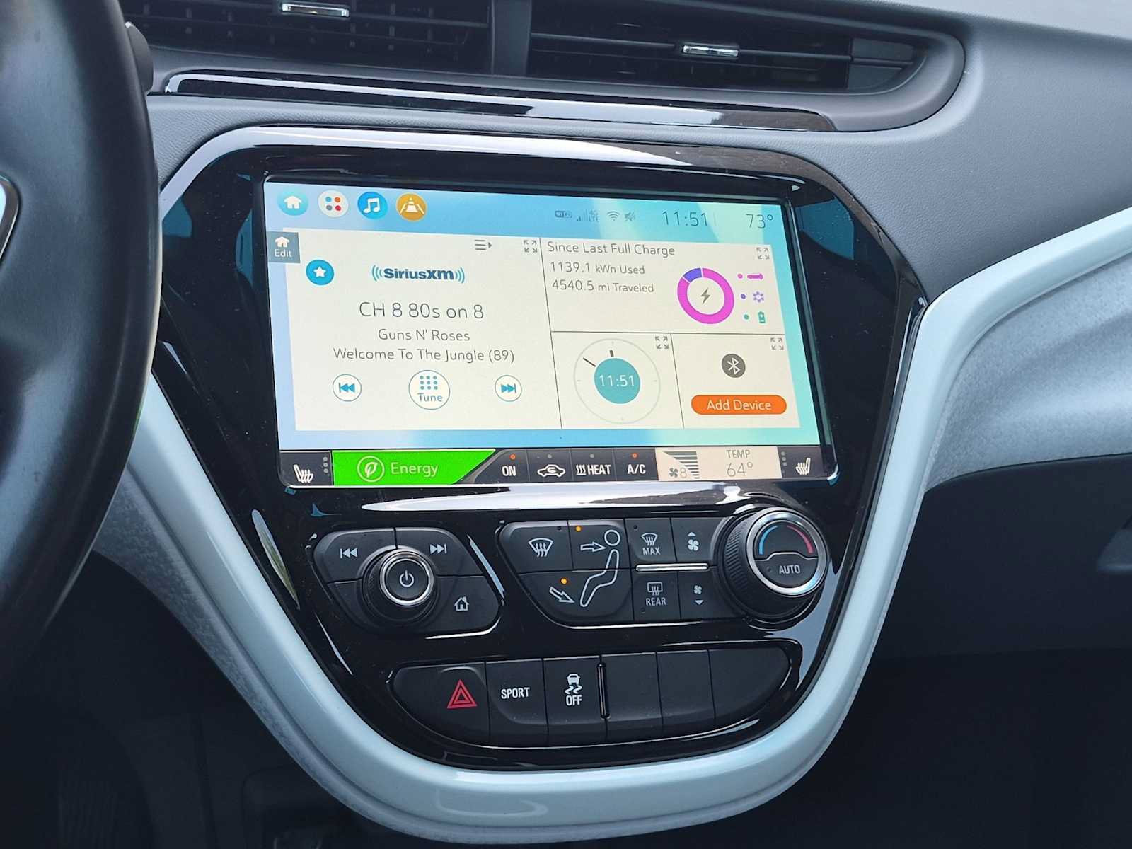 Used 2020 Chevrolet Bolt Premier w/ Infotainment Package FWD image 26