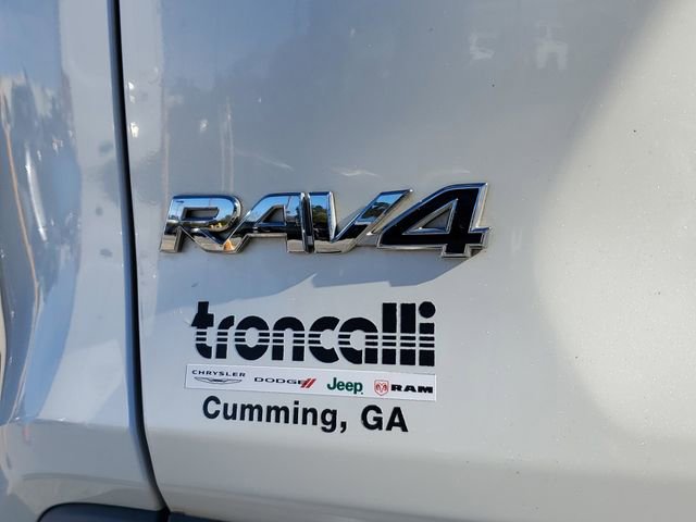 Used 2022 Toyota RAV4 XLE Premium image 8