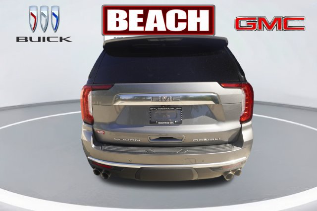 Used 2021 GMC Yukon XL Denali w/ Denali Premium Package AWD/4WD image 4