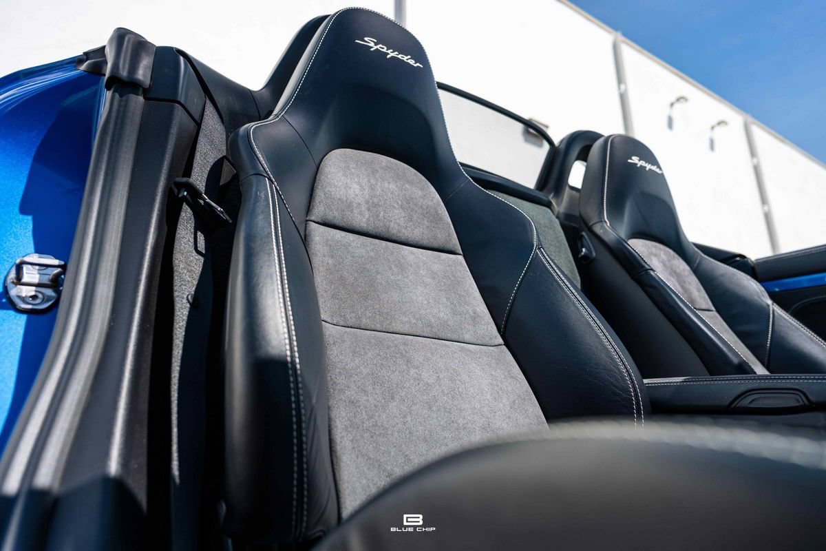 Used 2016 Porsche Boxster Spyder RWD image 33