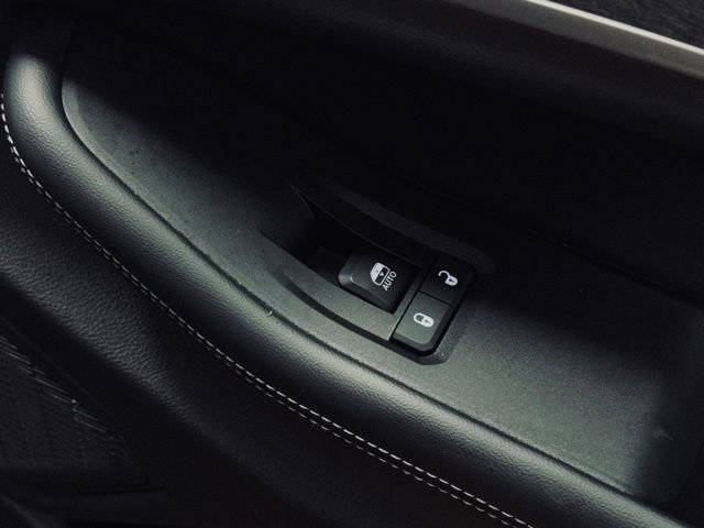 Certified 2025 Jeep Grand Cherokee Limited image 15