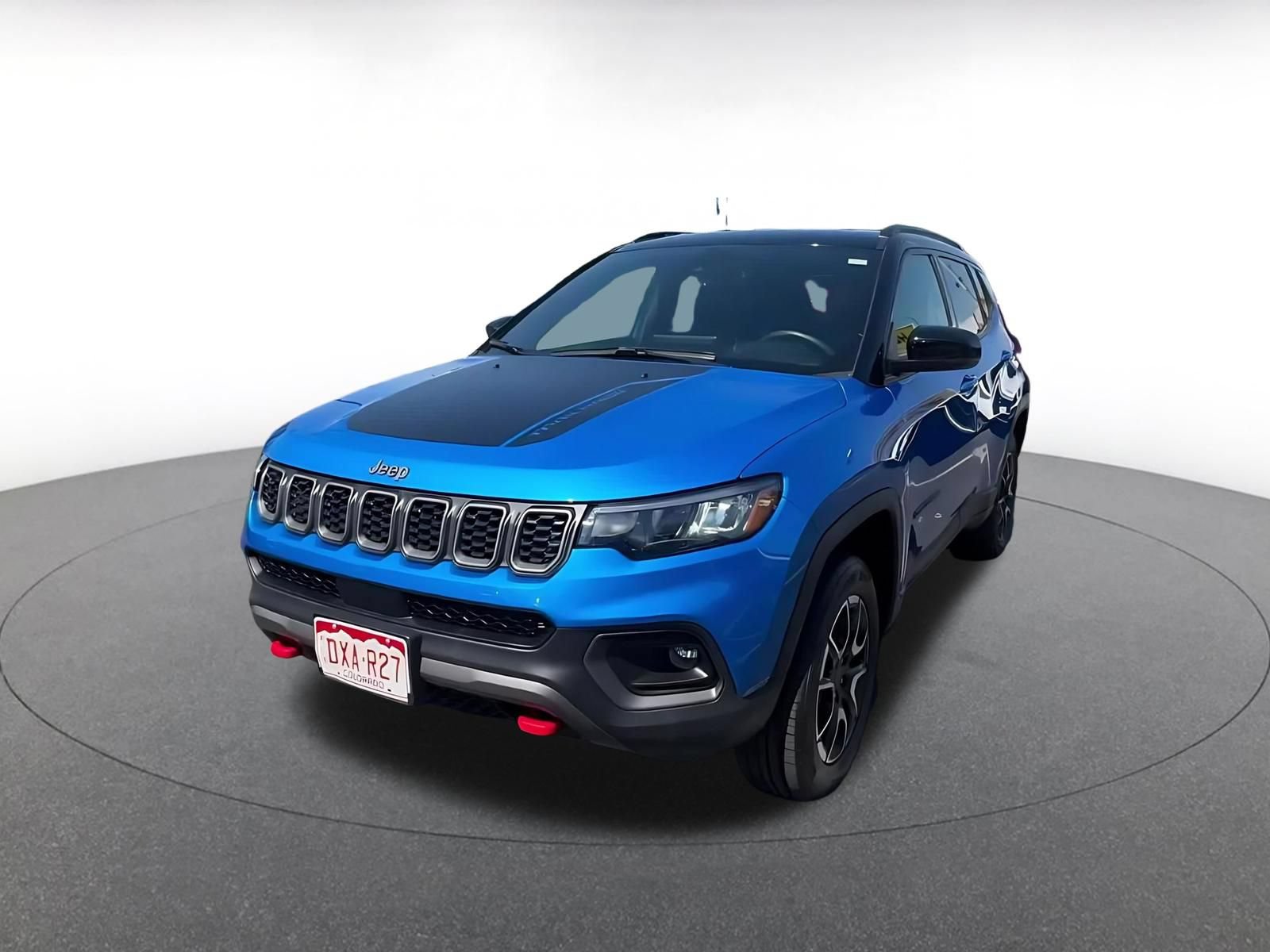 Used 2025 Jeep Compass Trailhawk AWD/4WD image 7