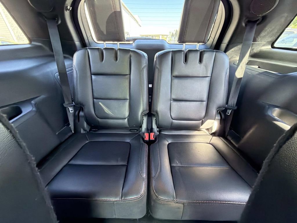 Used 2018 Ford Explorer Sport w/ Equipment Group 401A AWD/4WD image 17