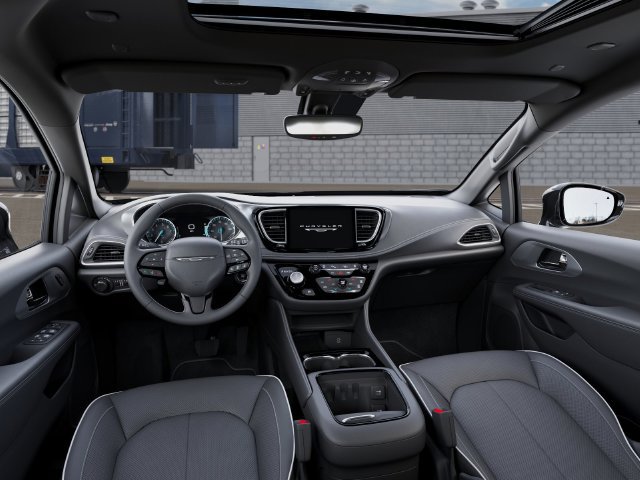 New 2027 Chrysler Pacifica Limited FWD image 14
