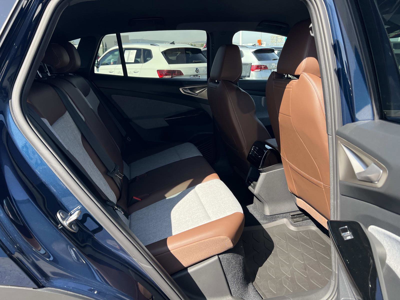 Certified 2023 Volkswagen ID.4 Pro image 31