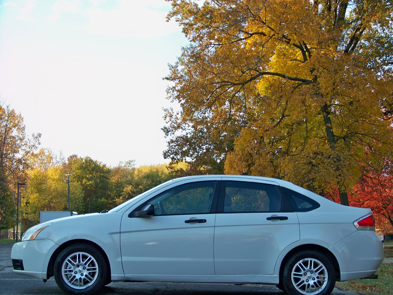 Used 2010 Ford Focus SE image 10
