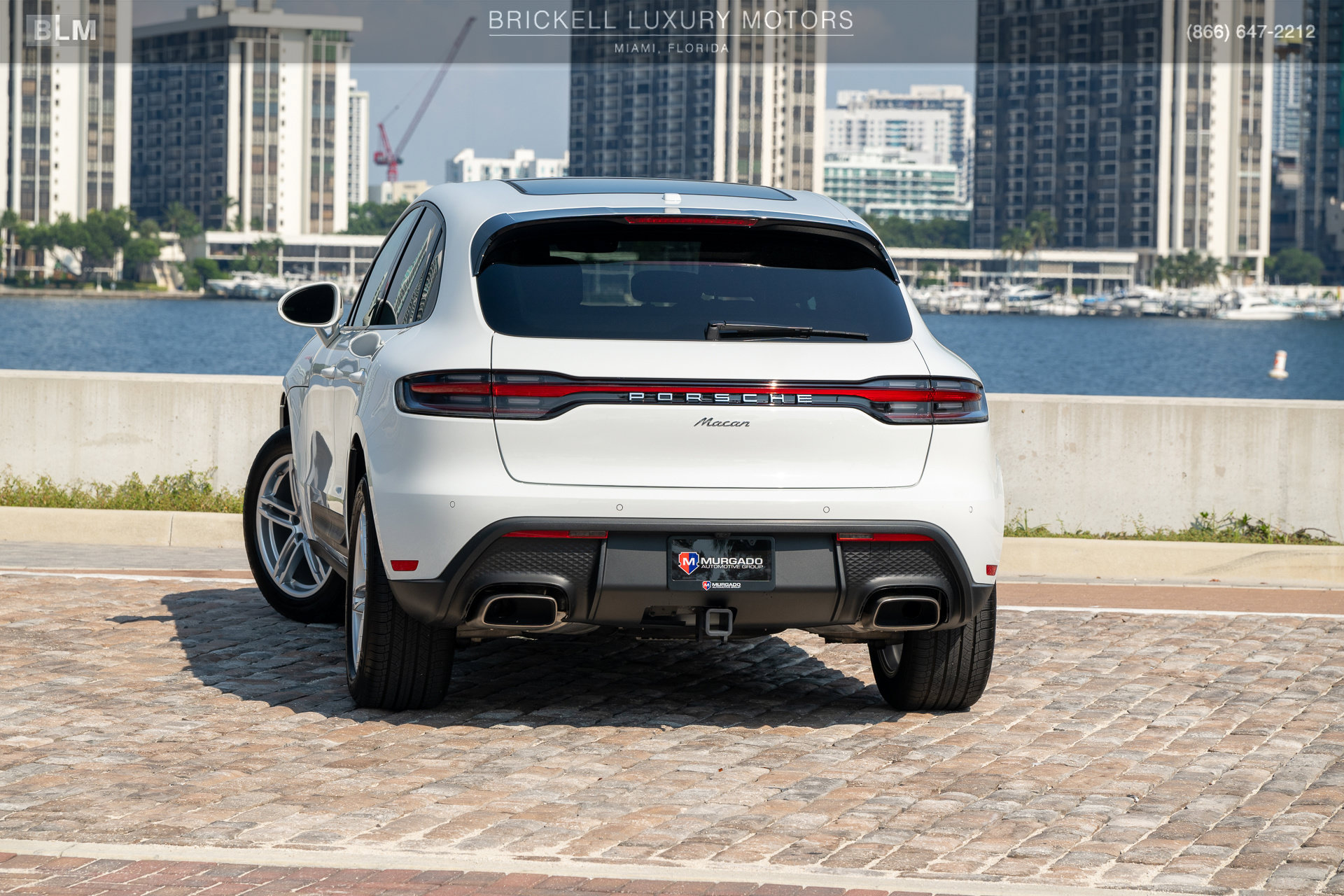 Used 2024 Porsche Macan w/ Premium Plus Package AWD/4WD image 3