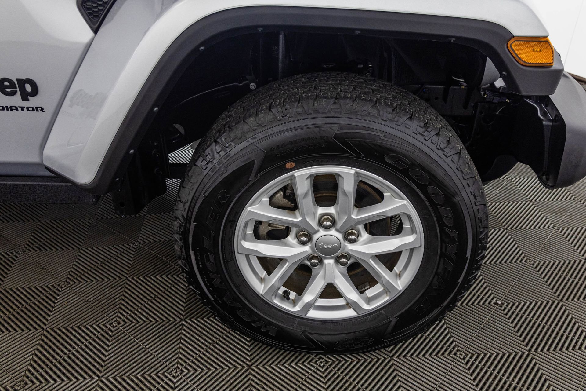 Used 2023 Jeep Gladiator Sport image 53