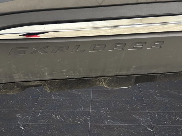 Used 2025 Ford Explorer Active w/ Active Comfort Package image 39