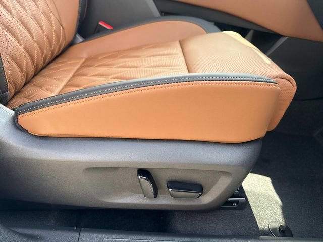 New 2026 Nissan Rogue Platinum AWD/4WD image 13