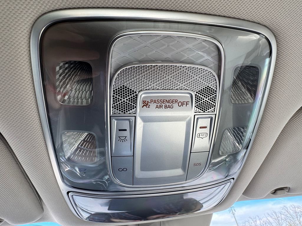 Used 2022 Genesis G80 2.5T image 26