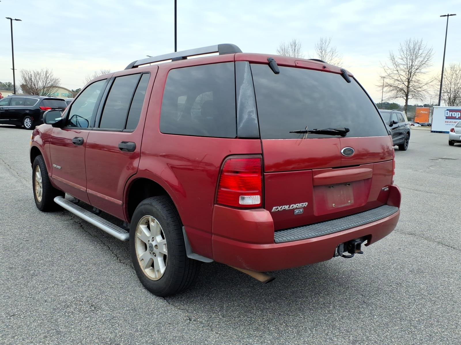 Used 2005 Ford Explorer XLT RWD image 4