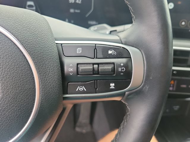 Used 2025 Kia K5 EX FWD image 29