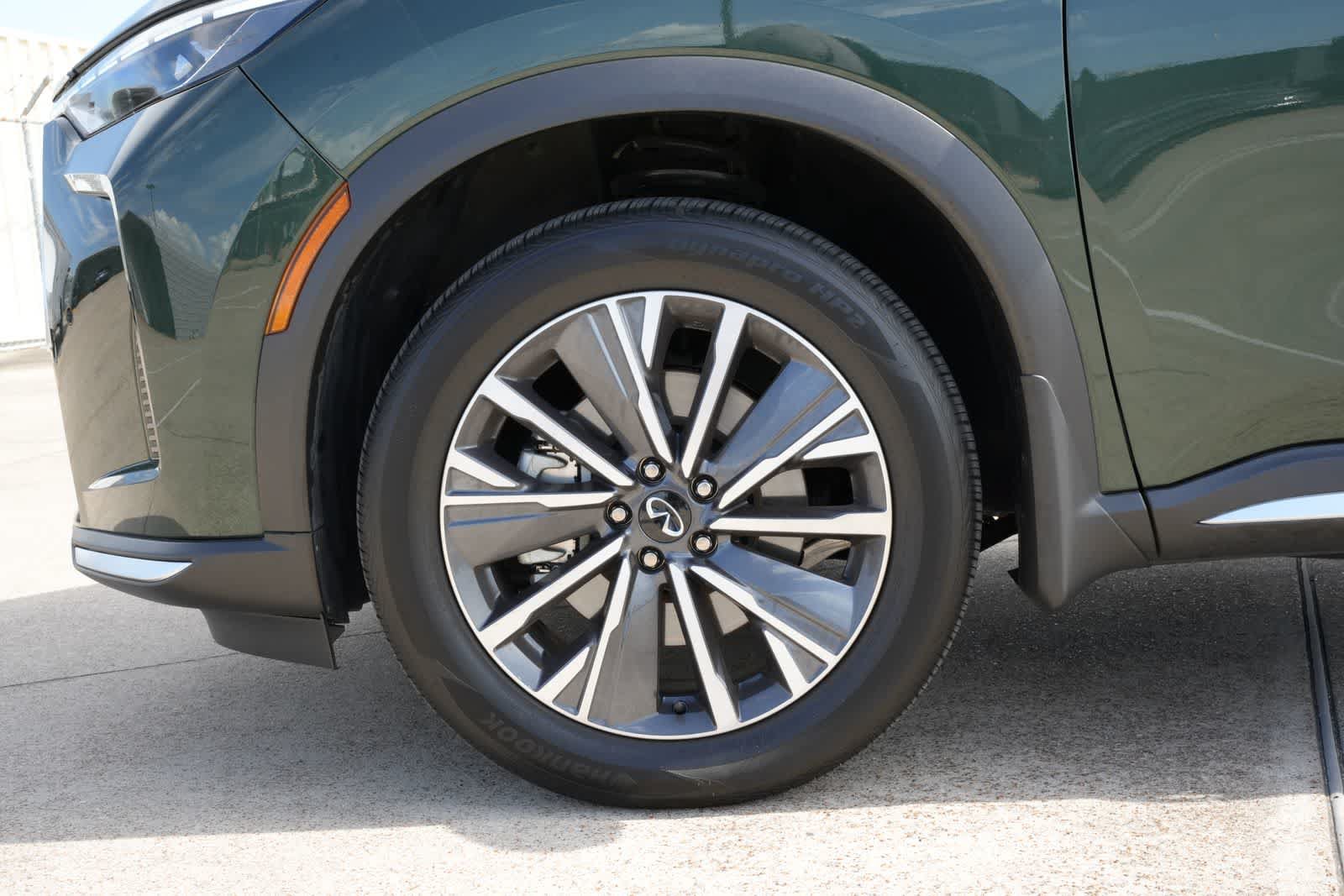 Certified 2026 INFINITI QX60 Luxe w/ Cargo Package FWD image 24
