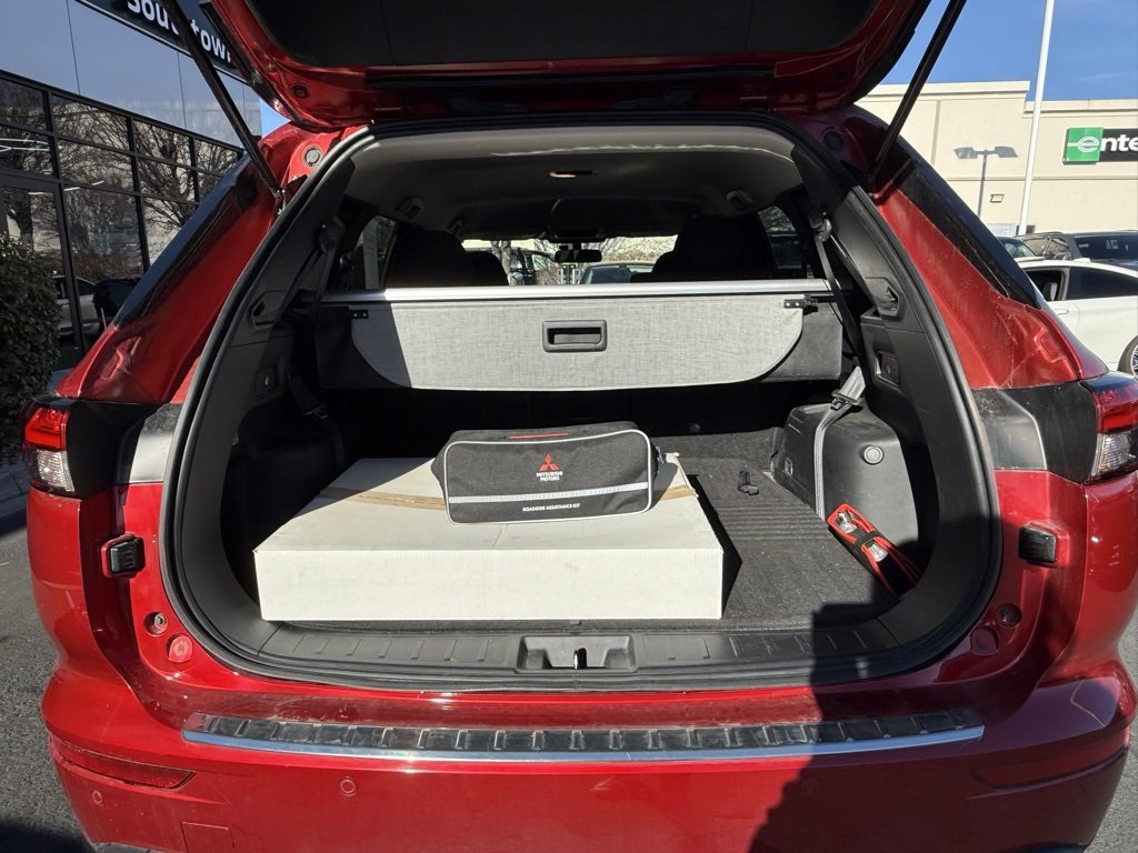 Used 2022 Mitsubishi Outlander ES image 24