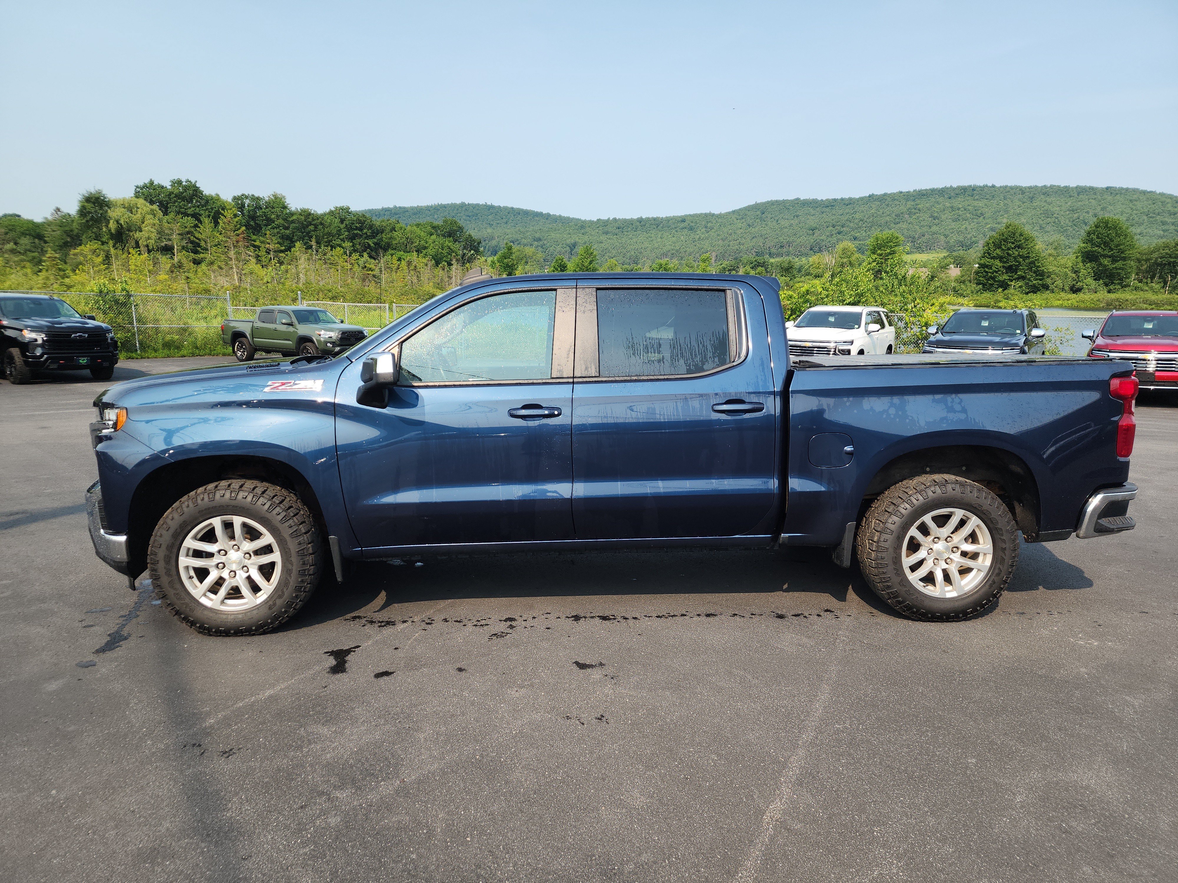 Certified 2021 Chevrolet Silverado 1500 LT w/ Diesel Off-Road Package AWD/4WD image 5