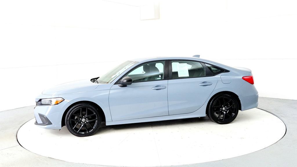 Used 2023 Honda Civic Sport image 3