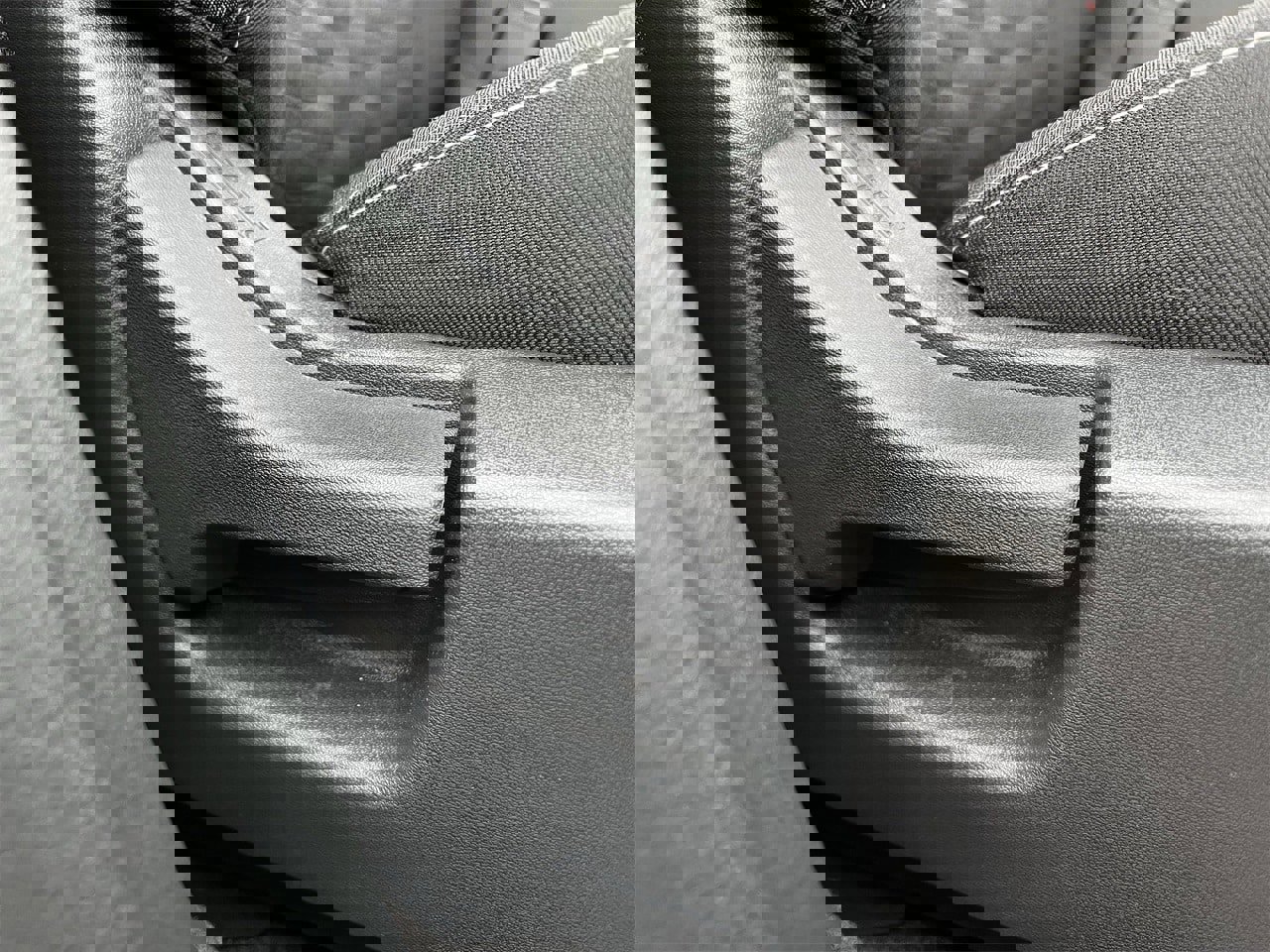 Used 2024 Nissan Pathfinder S w/ Cargo Package image 25