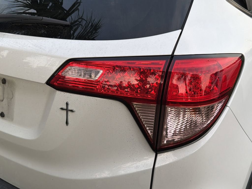 Used 2017 Honda HR-V EX image 11