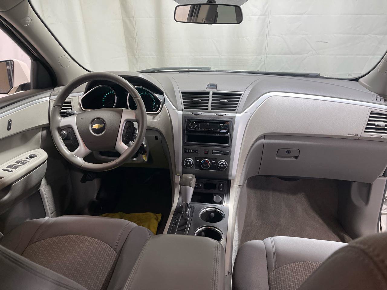 Used 2011 Chevrolet Traverse LT AWD/4WD image 17