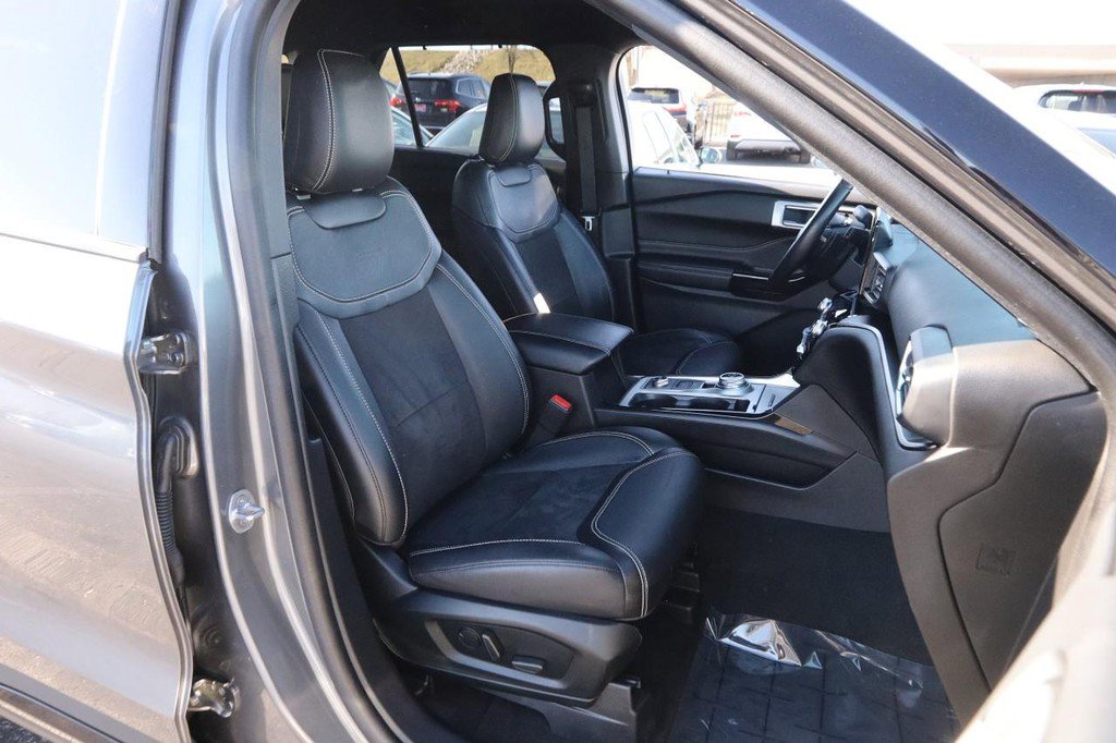 Used 2022 Ford Explorer ST image 28