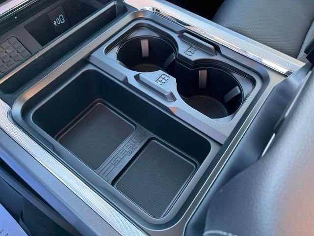 New 2024 Ford F250 Lariat w/ Lariat Ultimate Package image 44