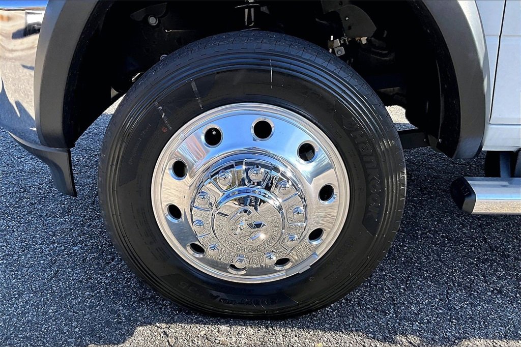 Used 2024 RAM 5500 Tradesman w/ Chrome Appearance Group image 28