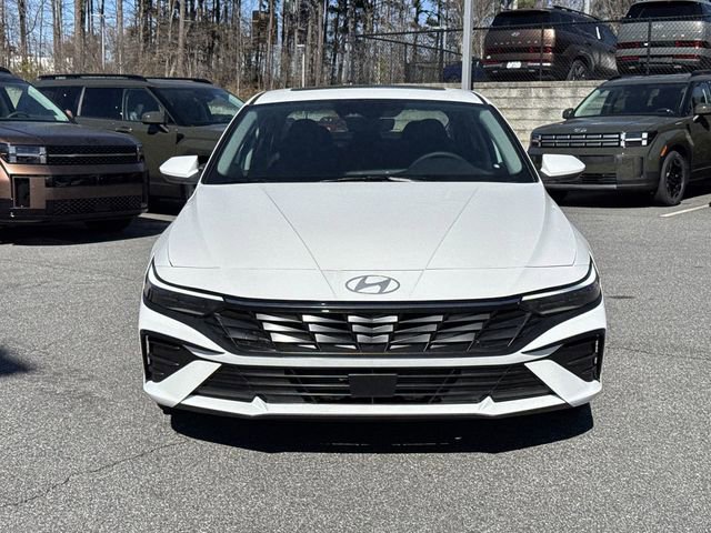 Certified 2025 Hyundai Elantra SEL image 2