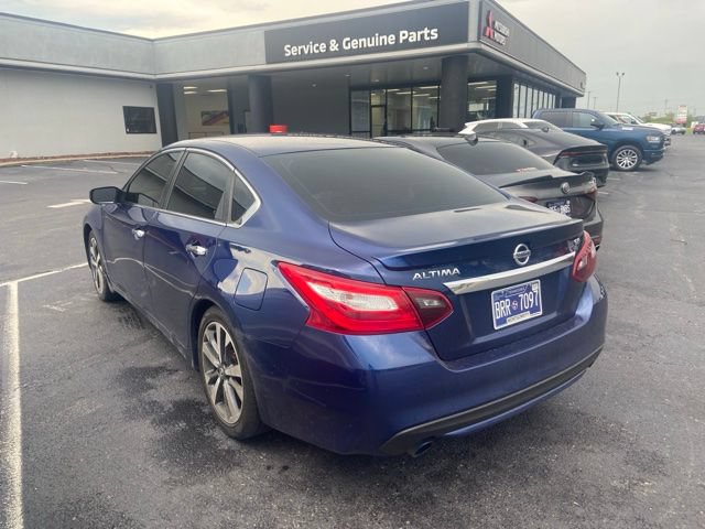 Used 2017 Nissan Altima 2.5 SR FWD image 6