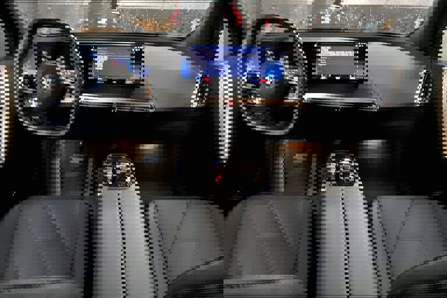 Used 2023 BMW iX xDrive50 image 17