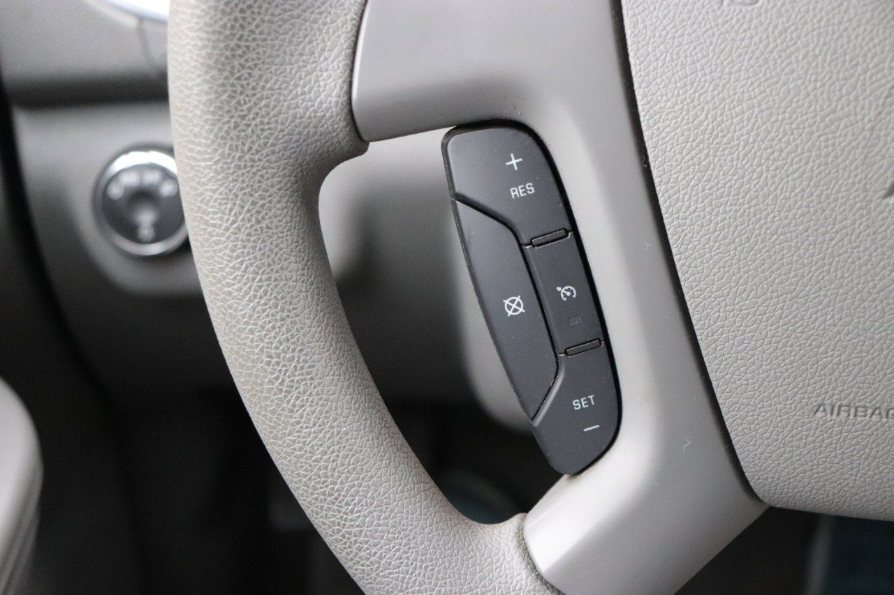 Used 2017 Chevrolet Traverse LS image 31