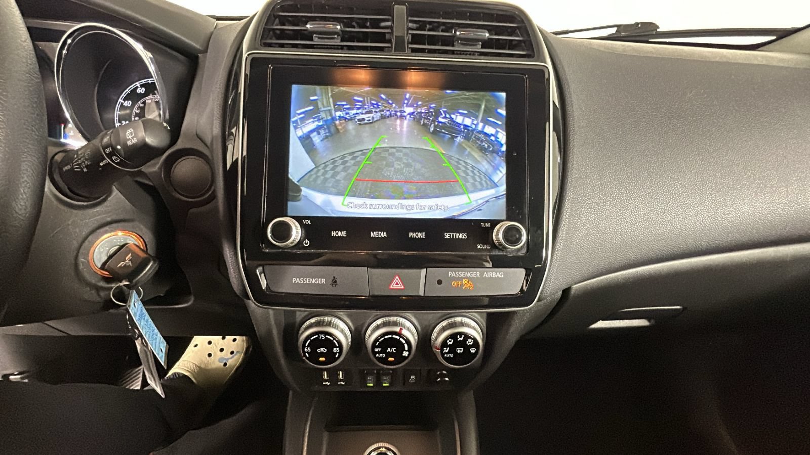 Used 2025 Mitsubishi Outlander Sport LE AWD/4WD image 25