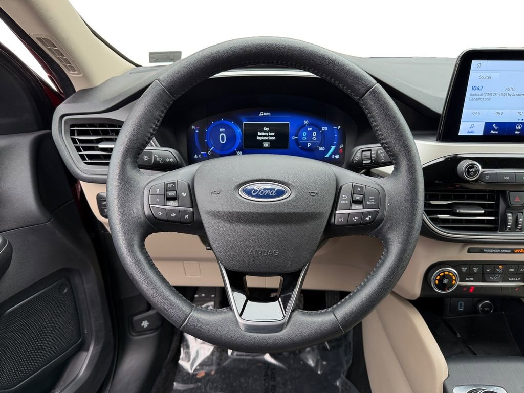 Used 2020 Ford Escape SE Sport image 12