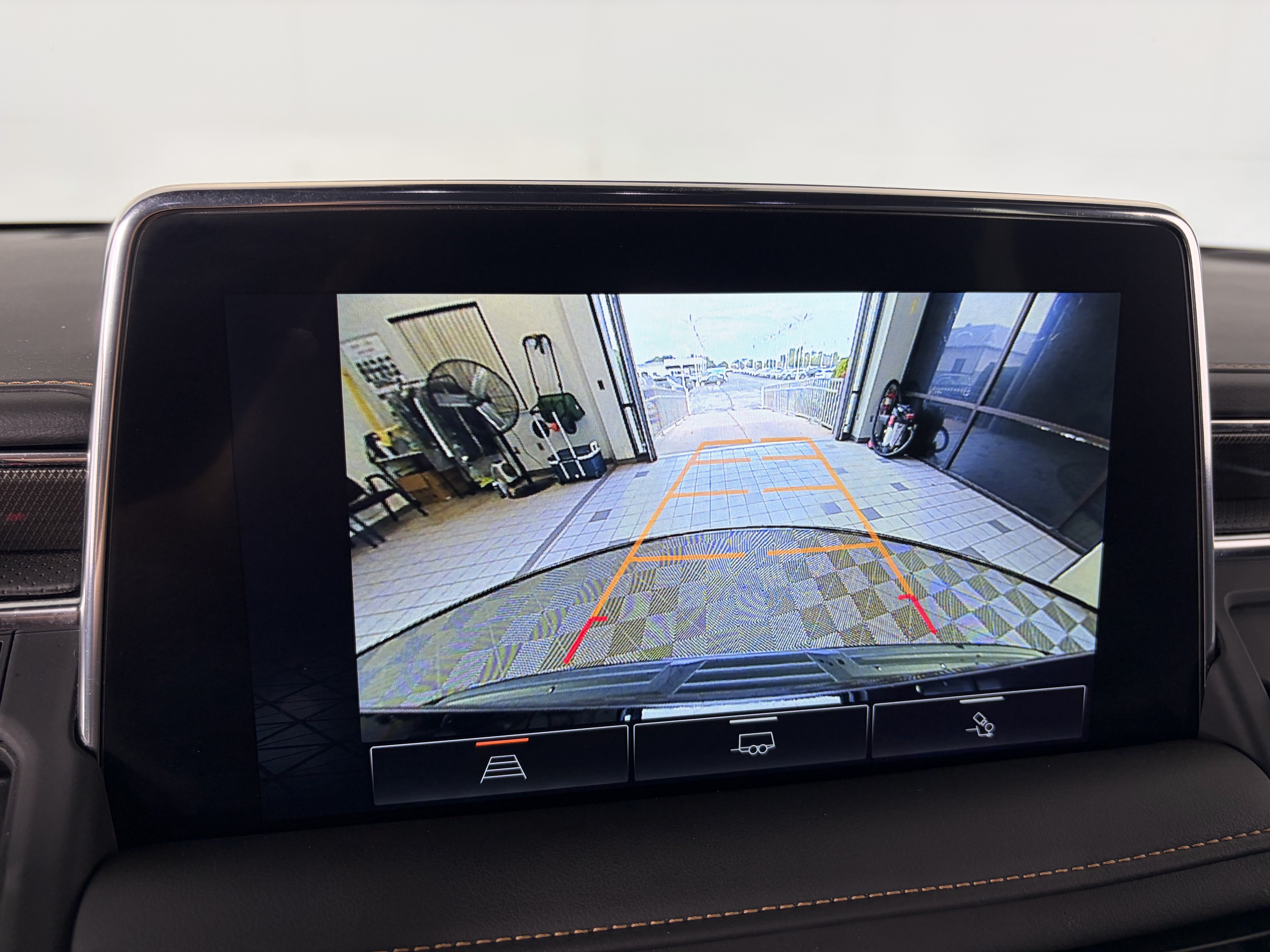Used 2023 GMC Yukon AT4 w/ LPO, Floor Liner Package AWD/4WD image 26