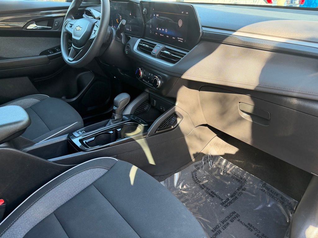 Used 2024 Chevrolet TrailBlazer LS image 10