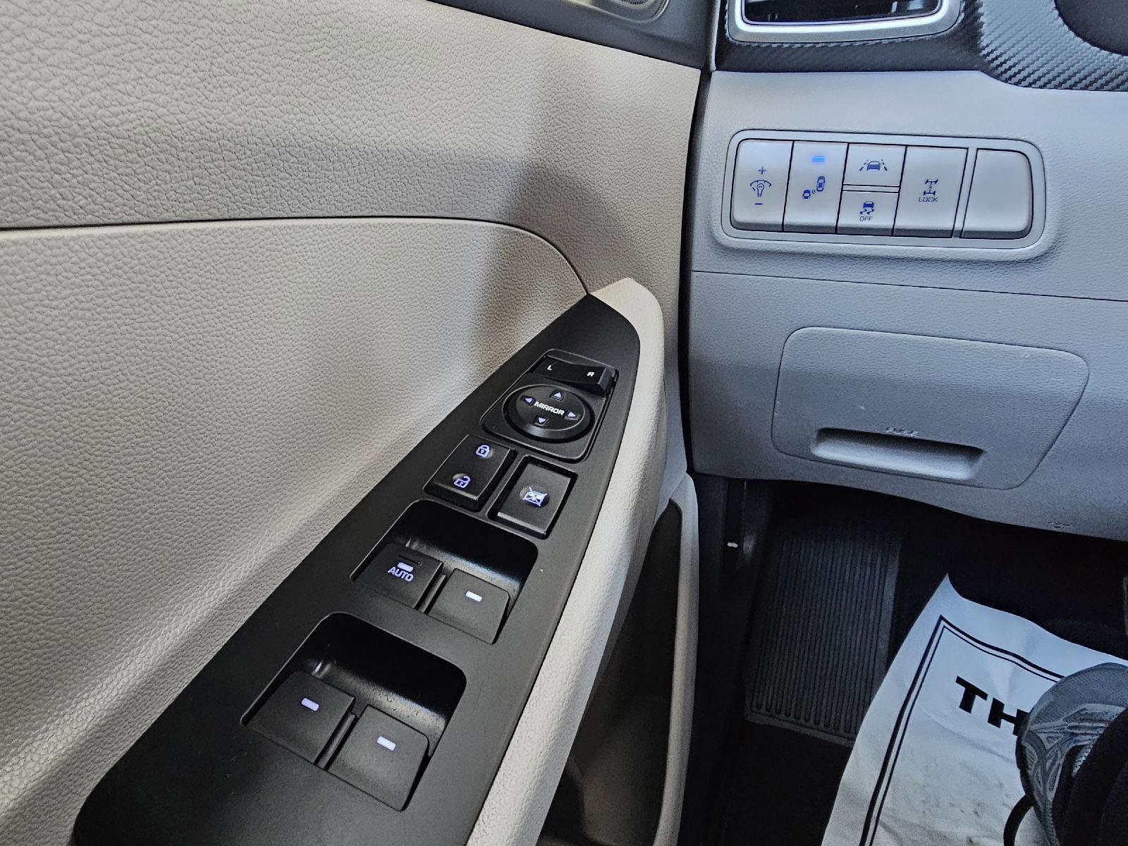 Used 2020 Hyundai Tucson Value w/ Cargo Package AWD/4WD image 24