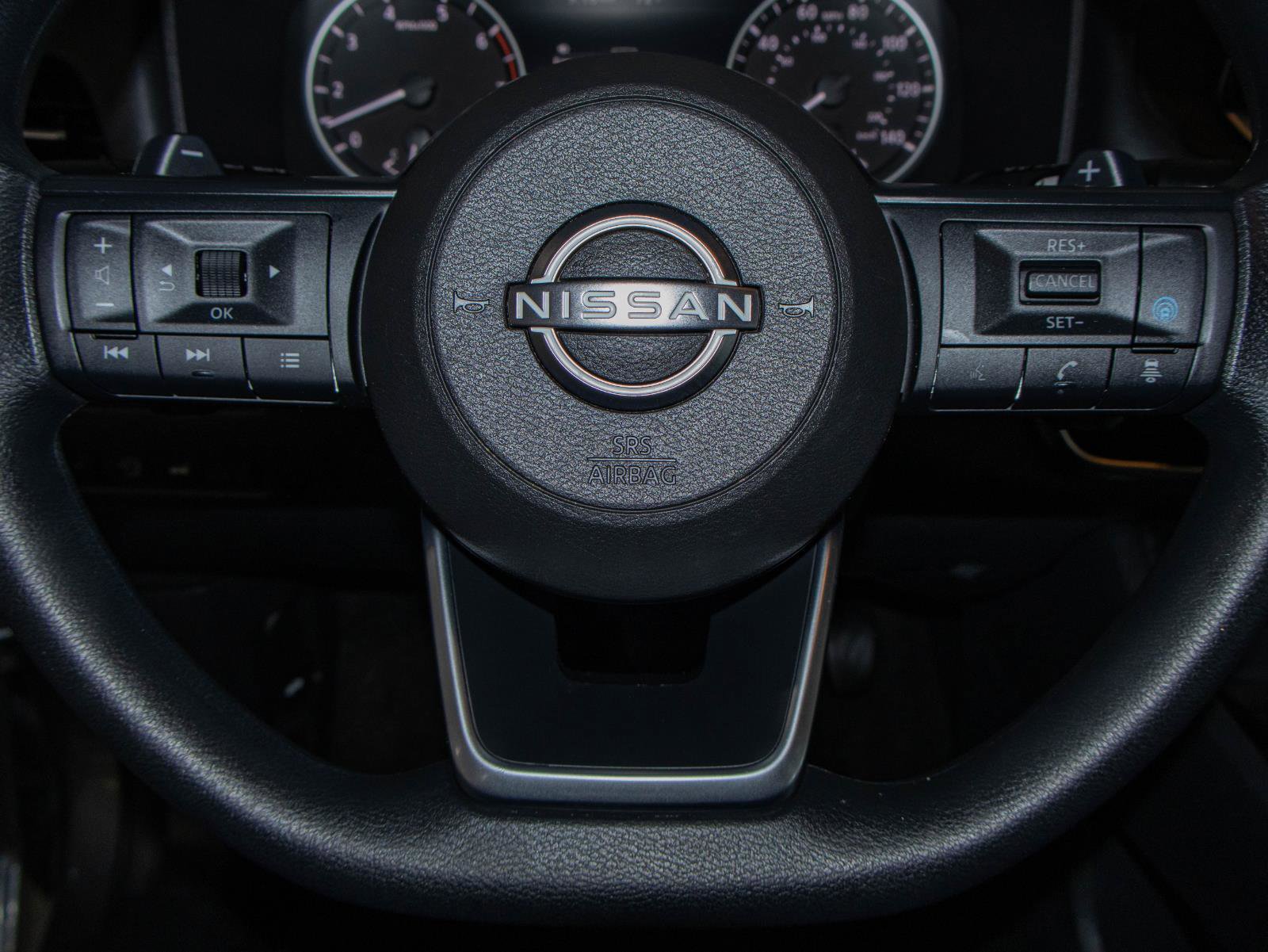 Used 2024 Nissan Rogue SV FWD image 11