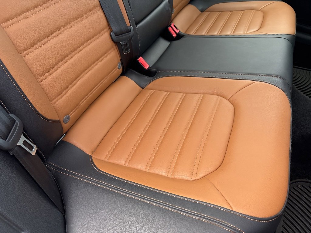 Used 2018 Volkswagen Passat 2.0T SEL Premium image 32