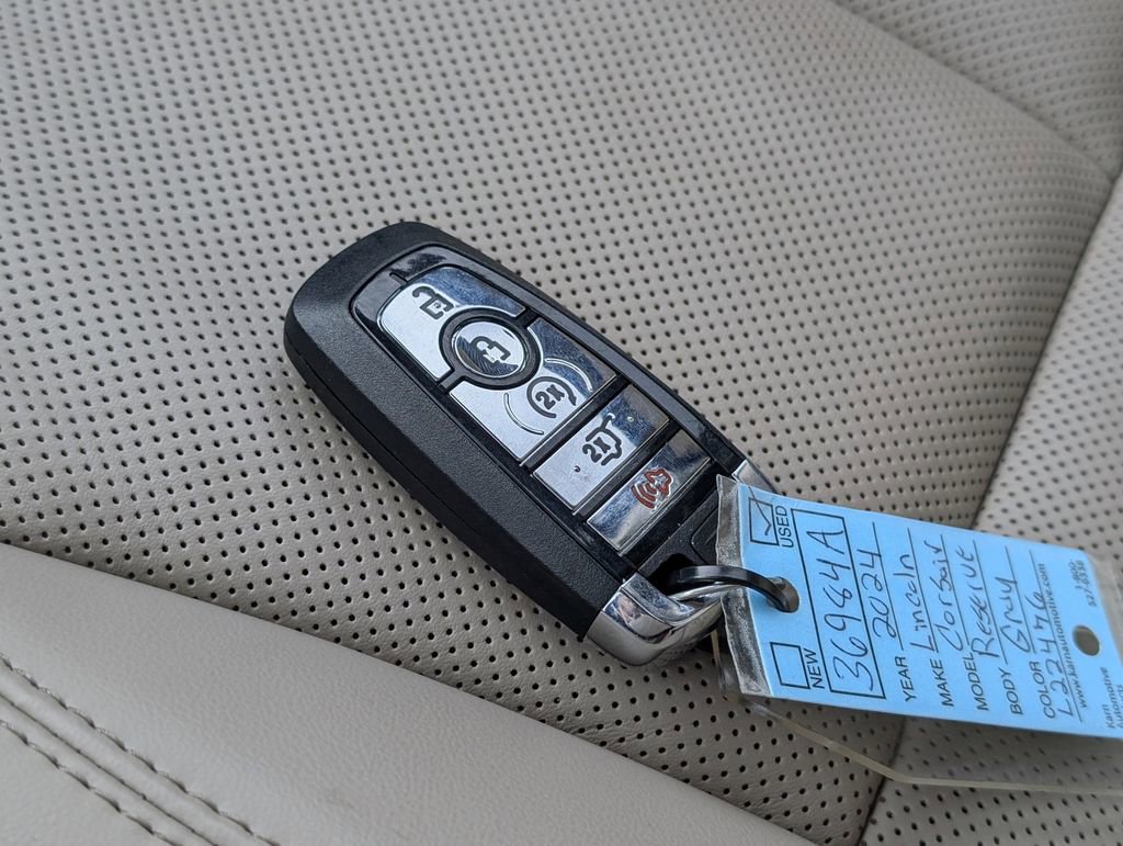 Used 2024 Lincoln Corsair Reserve w/ Equipment Group 201A image 19