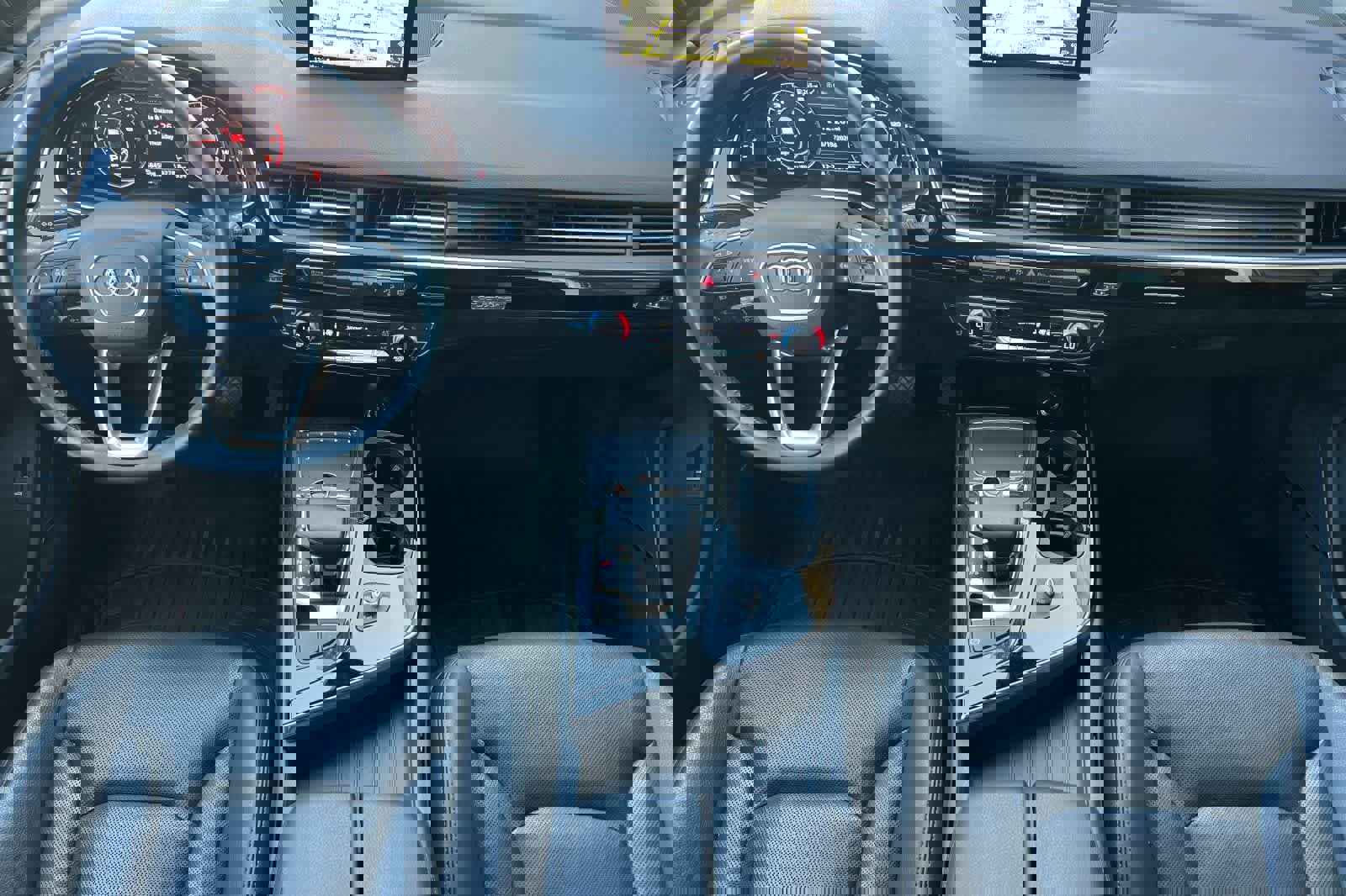 Used 2019 Audi Q7 3.0T Prestige w/ Prestige Package image 4