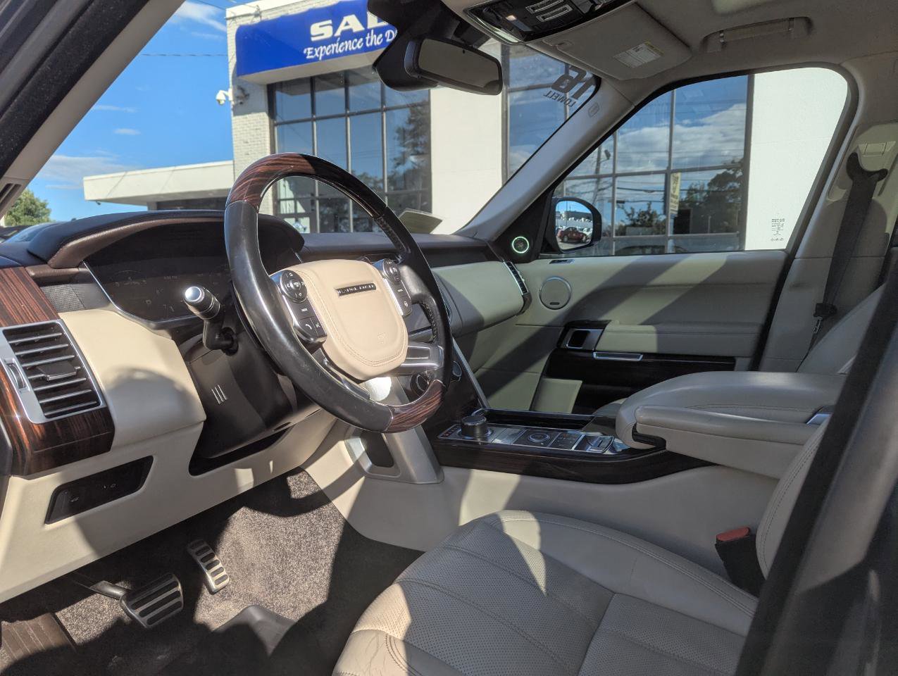 Used 2016 Land Rover Range Rover Supercharged image 16