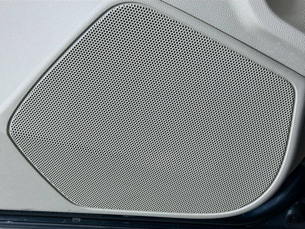Used 2021 Cadillac XT4 Premium Luxury FWD image 18