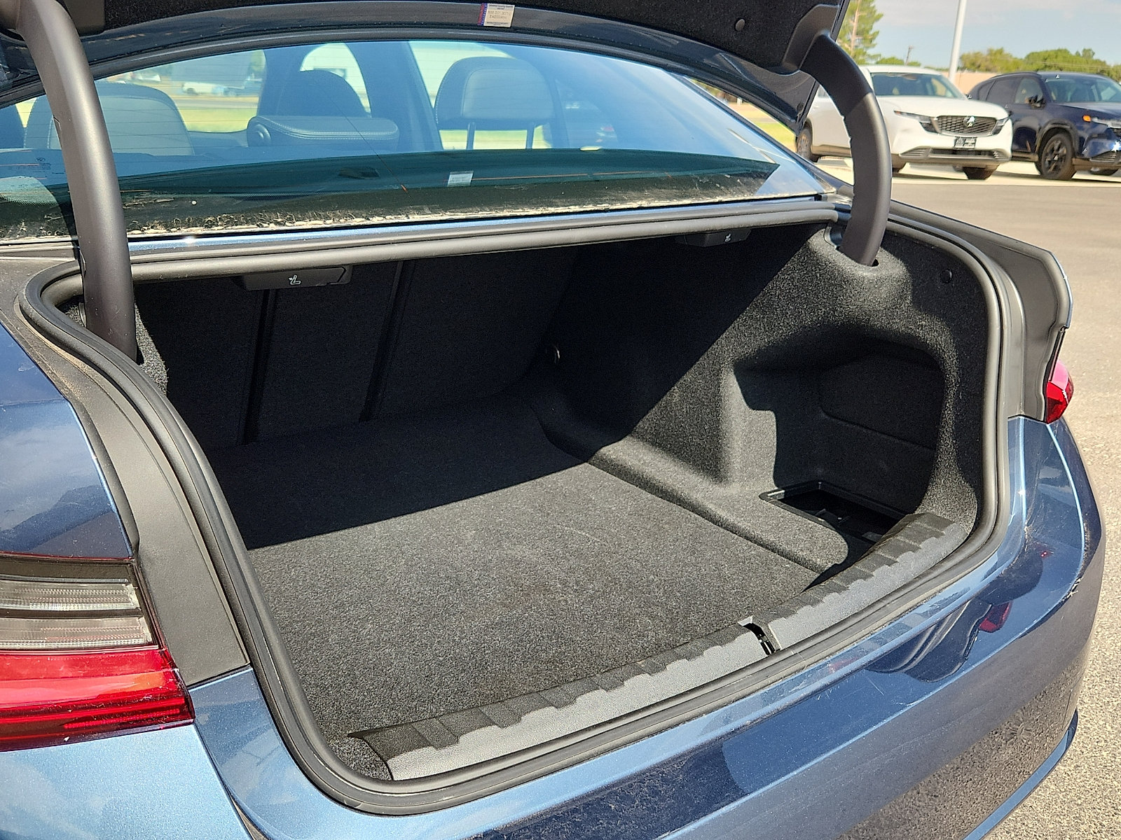 Used 2026 BMW 330i Sedan RWD image 9