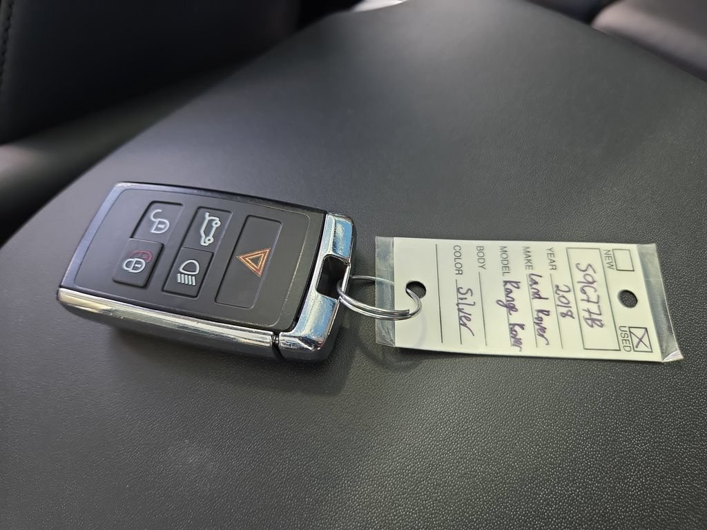 Used 2018 Land Rover Range Rover Supercharged AWD/4WD image 30