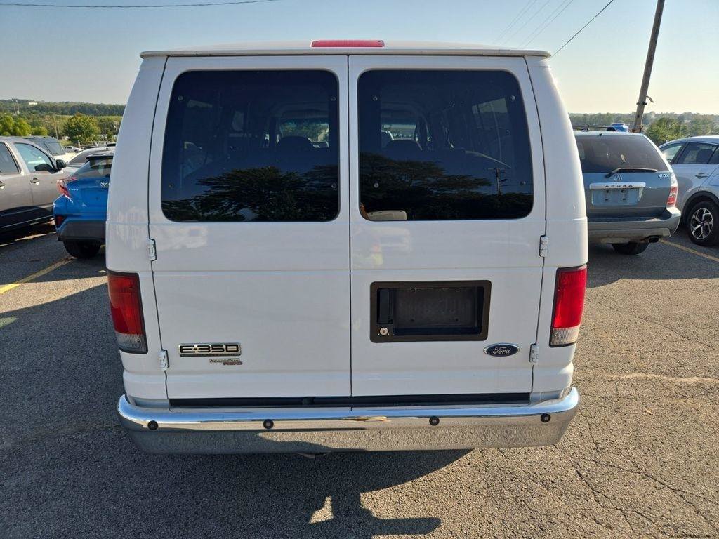 Used 2008 Ford E-350 and Econoline 350 XLT RWD image 6