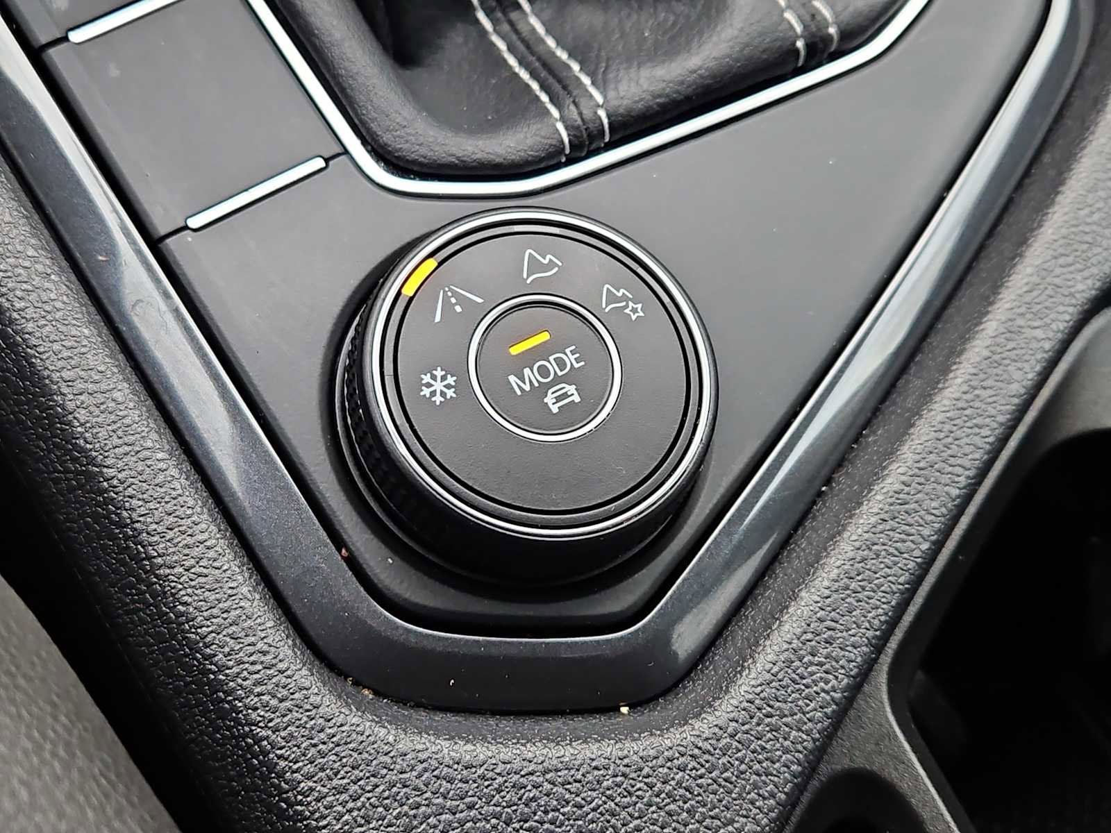 Used 2024 Volkswagen Tiguan Wolfsburg Edition image 16