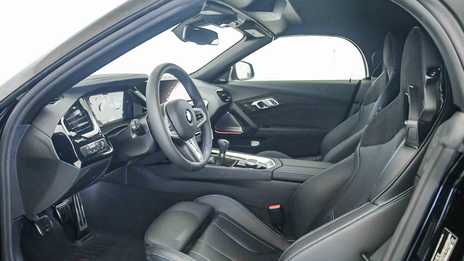 New 2026 BMW Z4 M40i w/ Premium Package image 18