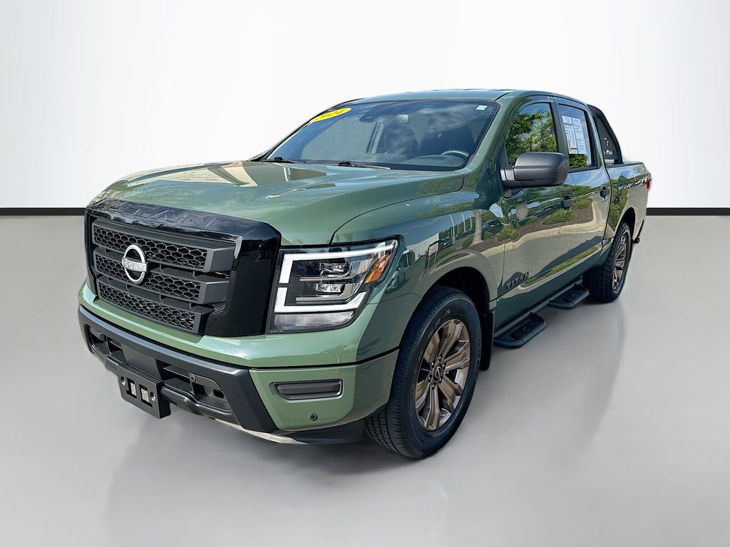Used 2024 Nissan Titan SV w/ SV Bronze Edition Package RWD image 3