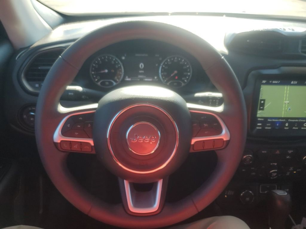 Used 2023 Jeep Renegade Latitude AWD/4WD image 19