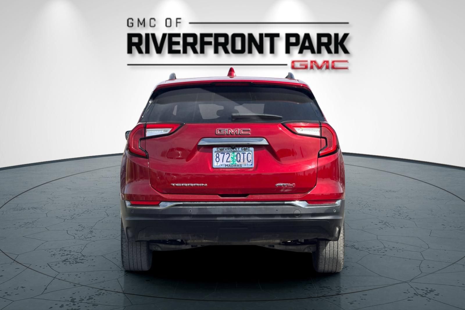 Used 2024 GMC Terrain AT4 w/ LPO, Floor Liner Package AWD/4WD image 4